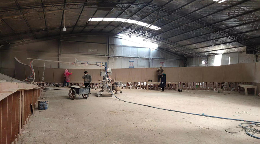 GRC構(gòu)件生產(chǎn)中 GRC構(gòu)件生產(chǎn)中