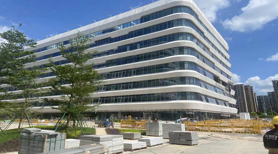 花都區(qū)中山大學(xué)附屬仁濟(jì)醫(yī)院GRC外墻掛板工程案例 花都區(qū)中山大學(xué)附屬仁濟(jì)醫(yī)院GRC外墻掛板工程案例