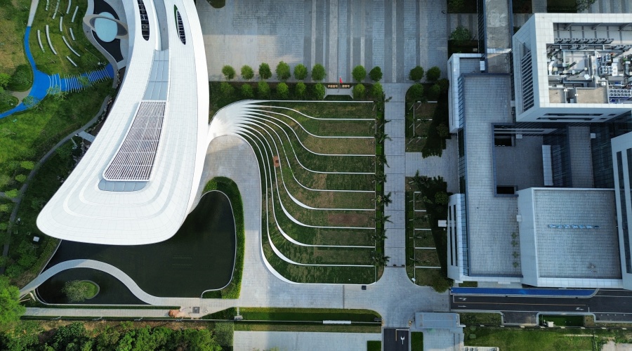 東莞大灣區大學GRC構件收口工程案例 東莞大灣區大學GRC構件收口工程案例